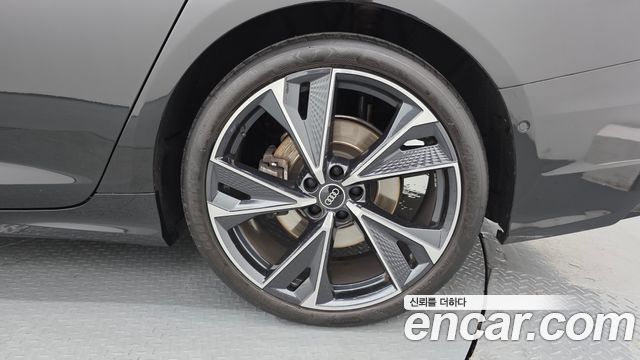 Audi A6 2023 — photo 7