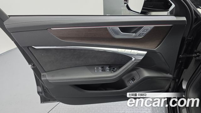 Audi A6 2023 — photo 14