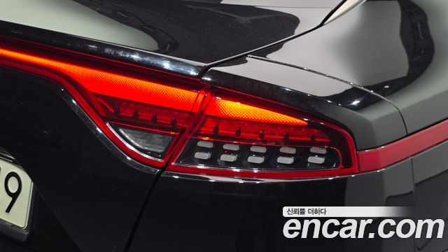 Kia Stinger 2022 — photo 9