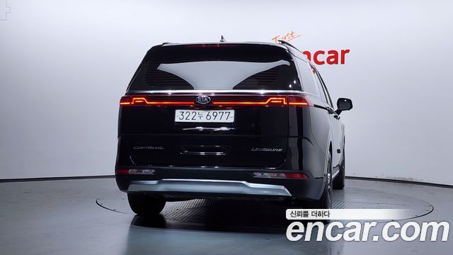 Kia Canival 2021 — photo 4