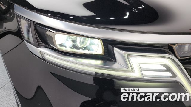 Kia Canival 2021 — photo 8