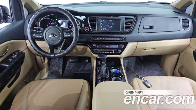 Kia Canival 2019 — photo 10