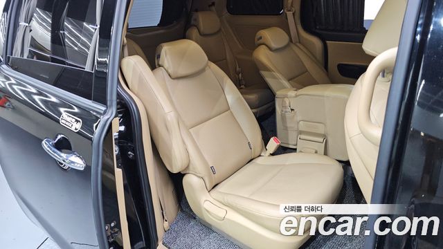 Kia Canival 2019 — photo 18