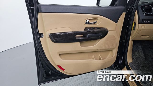Kia Canival 2019 — photo 14