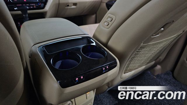 Kia Canival 2019 — photo 31