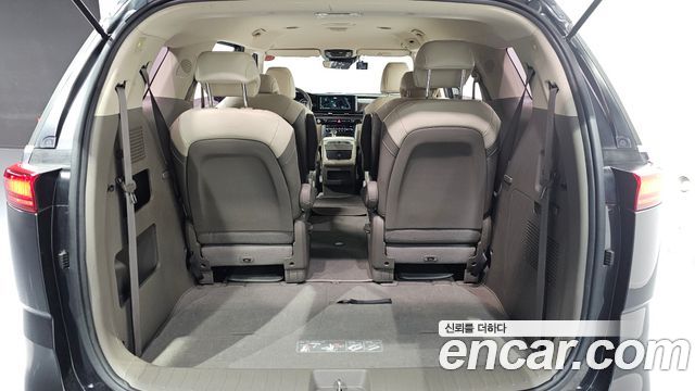 Kia Canival 2021 — photo 21