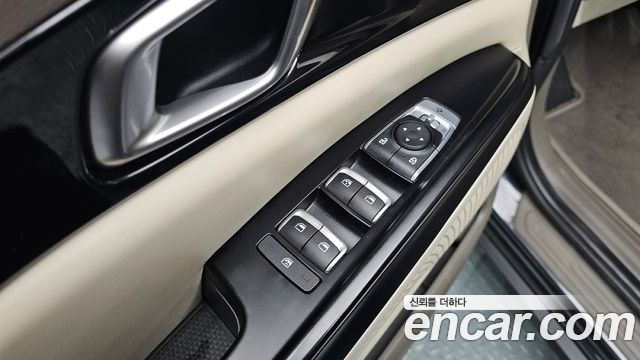 Kia Canival 2021 — photo 25
