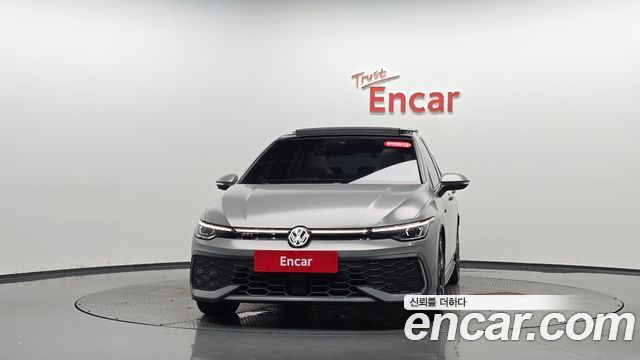 Volkswagen Golf 2025 — photo 3