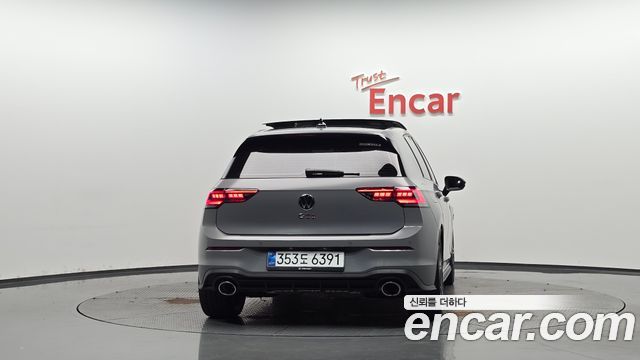 Volkswagen Golf 2025 — photo 4