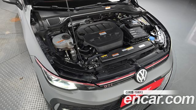 Volkswagen Golf 2025 — photo 6