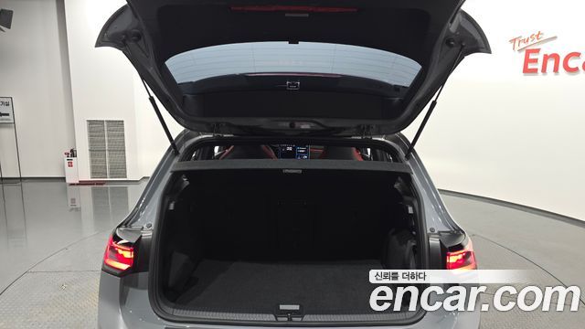 Volkswagen Golf 2025 — photo 26