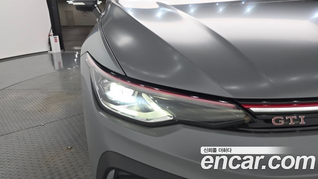 Volkswagen Golf 2025 — photo 8