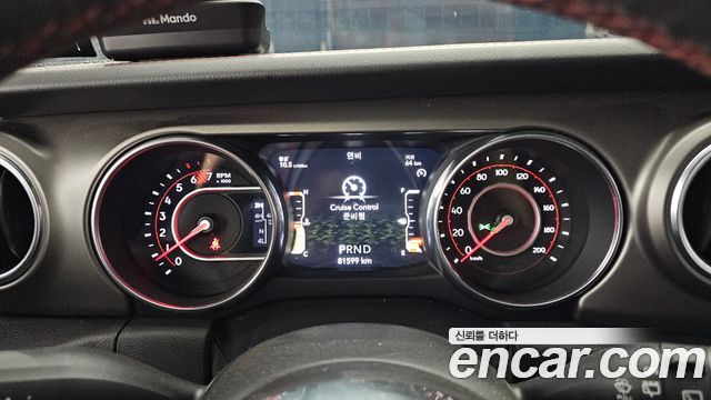 Jeep Wrangler 2018 — photo 8