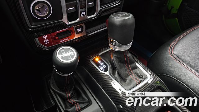 Jeep Wrangler 2018 — photo 9
