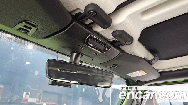 Jeep Wrangler 2018 — photo 12