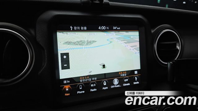 Jeep Wrangler 2018 — photo 15