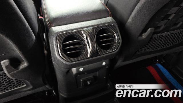 Jeep Wrangler 2018 — photo 19