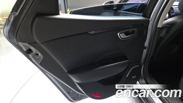 Renault Korea SM6 2016 — photo 15