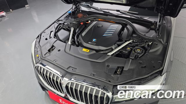 BMW 7-Series 2021 — photo 6
