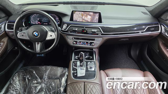 BMW 7-Series 2021 — photo 7