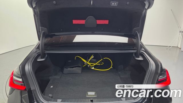 BMW 7-Series 2021 — photo 20