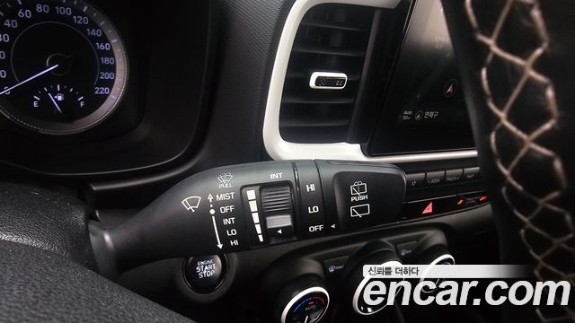 Hyundai Venue 2020 — photo 25