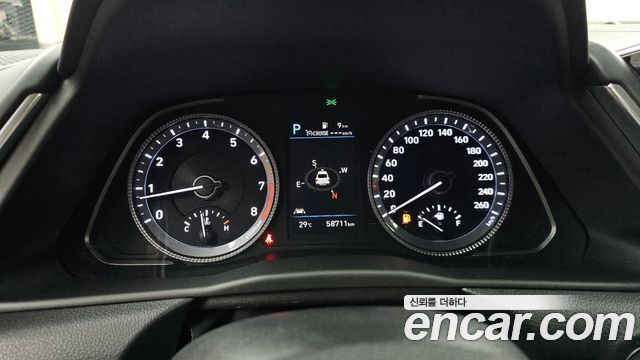 Hyundai Sonata 2022 — photo 11