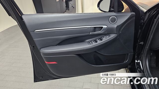 Hyundai Sonata 2022 — photo 14