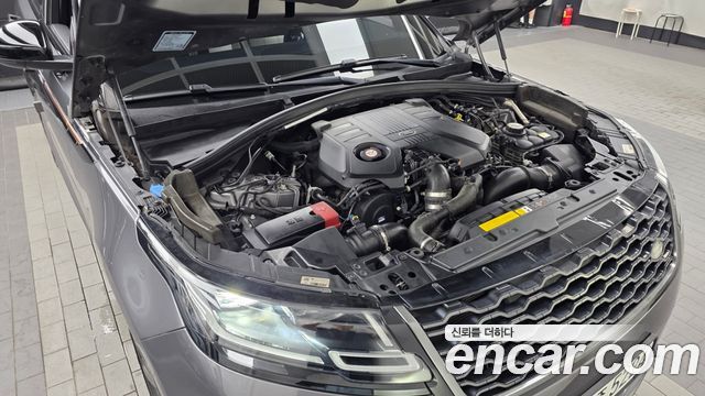 Land Rover Range Rover Velar 2018 — photo 6