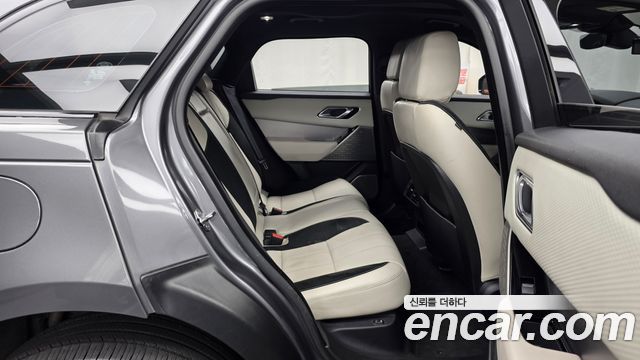 Land Rover Range Rover Velar 2018 — photo 12