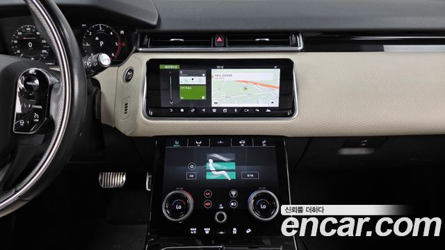 Land Rover Range Rover Velar 2018 — photo 14