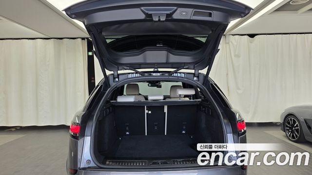 Land Rover Range Rover Velar 2018 — photo 20