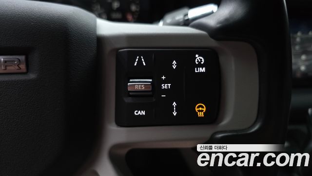 Land Rover Defender 2022 — photo 22