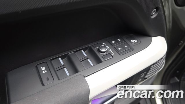 Land Rover Defender 2022 — photo 29