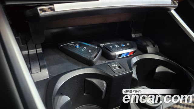 BMW 3-Series 2024 — photo 21