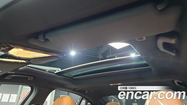 BMW 3-Series 2024 — photo 22