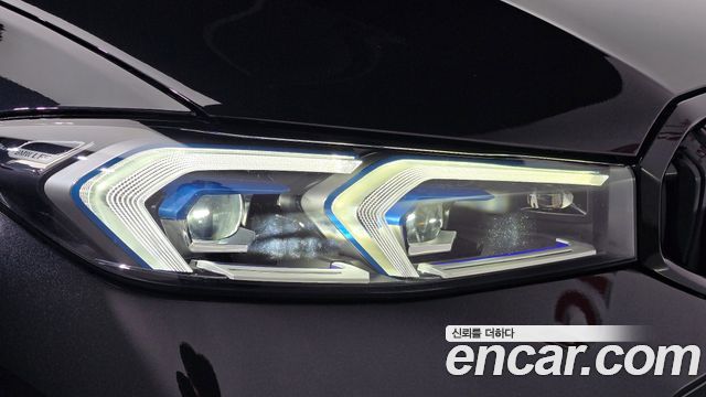 BMW 3-Series 2024 — photo 8