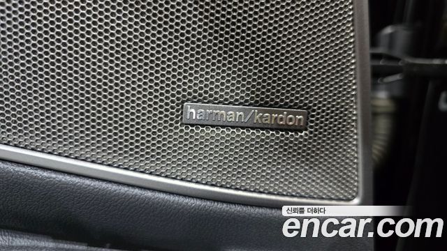 BMW 3-Series 2024 — photo 27