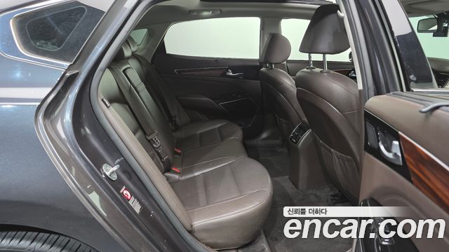 Kia K7 2016 — photo 11