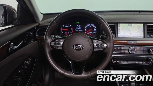 Kia K7 2016 — photo 13