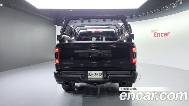 Dodge Ram Pick Up 2020 — photo 4