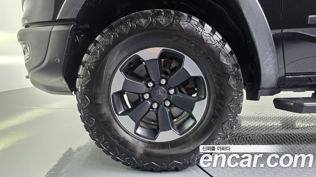 Dodge Ram Pick Up 2020 — photo 5