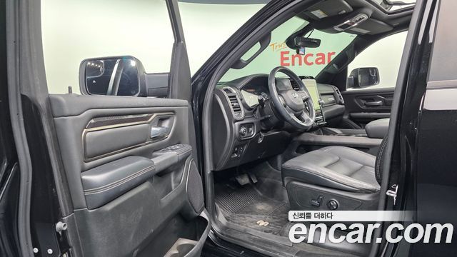 Dodge Ram Pick Up 2020 — photo 13