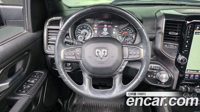 Dodge Ram Pick Up 2020 — photo 19