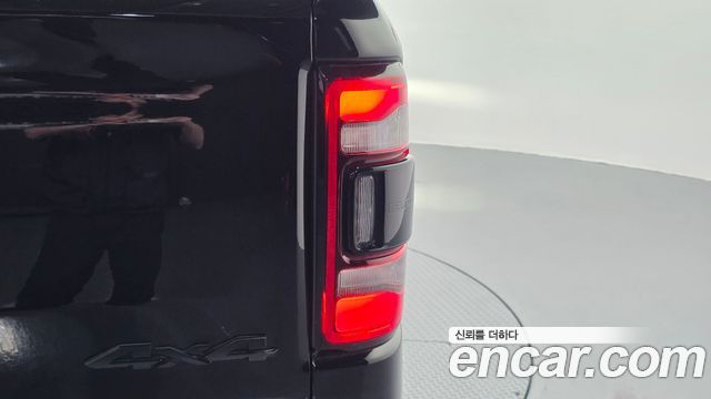 Dodge Ram Pick Up 2020 — photo 9
