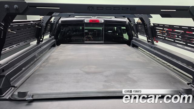Dodge Ram Pick Up 2020 — photo 36