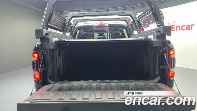 Dodge Ram Pick Up 2020 — photo 37