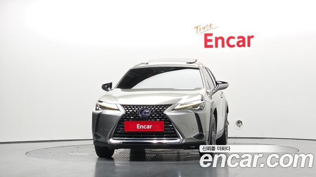 Lexus UX 2019 — photo 3