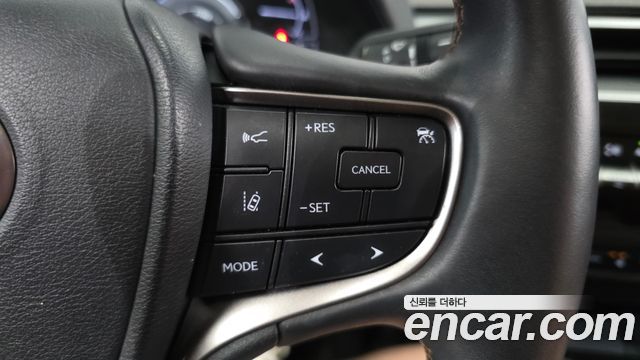 Lexus UX 2019 — photo 16