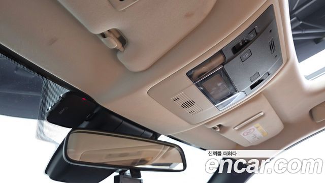 Lexus UX 2019 — photo 18